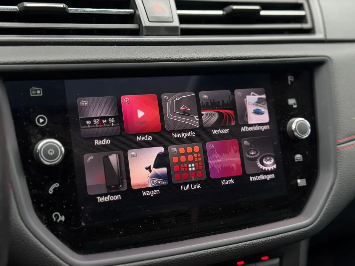 1.0 TSI FR Business Intense 116PK 6-BAK! (PANORAMADAK, CRUISE, CARPLAY, LED, GOED ONDH, CLIMATE CONTROL, NL-AUTO, ETC.)