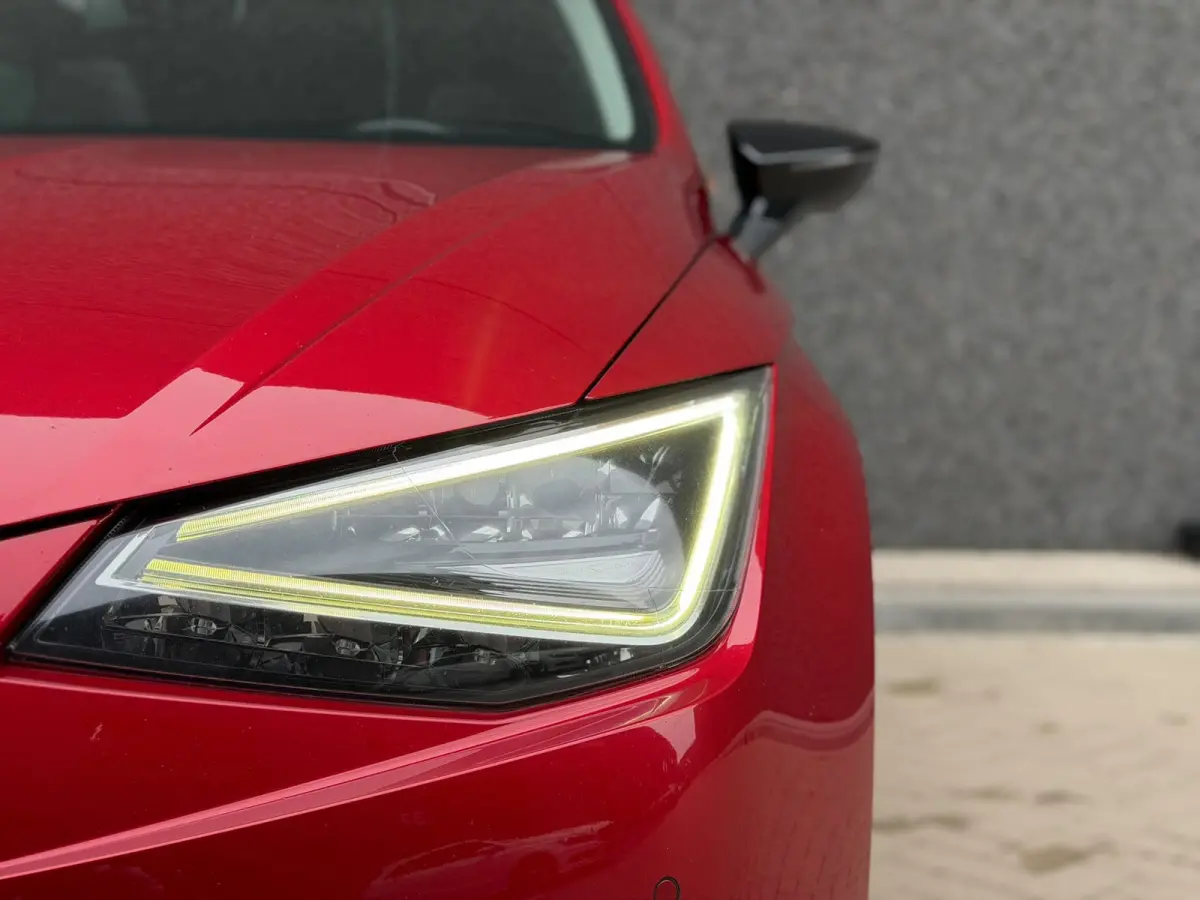 1.0 TSI FR Business Intense 116PK 6-BAK! (PANORAMADAK, CRUISE, CARPLAY, LED, GOED ONDH, CLIMATE CONTROL, NL-AUTO, ETC.)