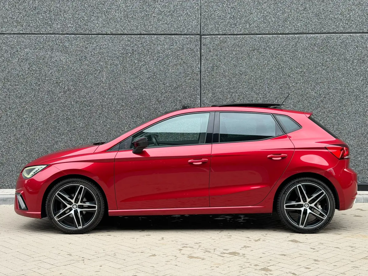1.0 TSI FR Business Intense 116PK 6-BAK! (PANORAMADAK, CRUISE, CARPLAY, LED, GOED ONDH, CLIMATE CONTROL, NL-AUTO, ETC.)