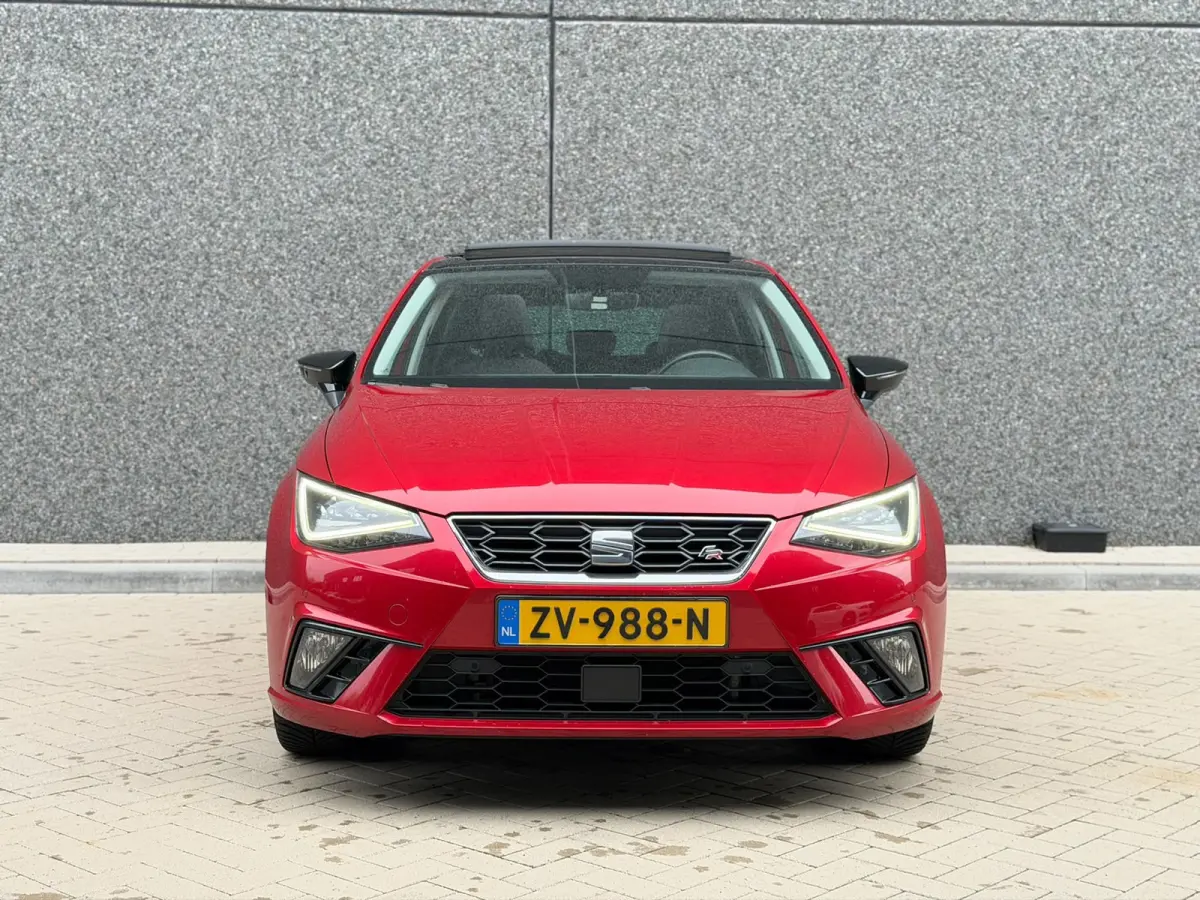 1.0 TSI FR Business Intense 116PK 6-BAK! (PANORAMADAK, CRUISE, CARPLAY, LED, GOED ONDH, CLIMATE CONTROL, NL-AUTO, ETC.)