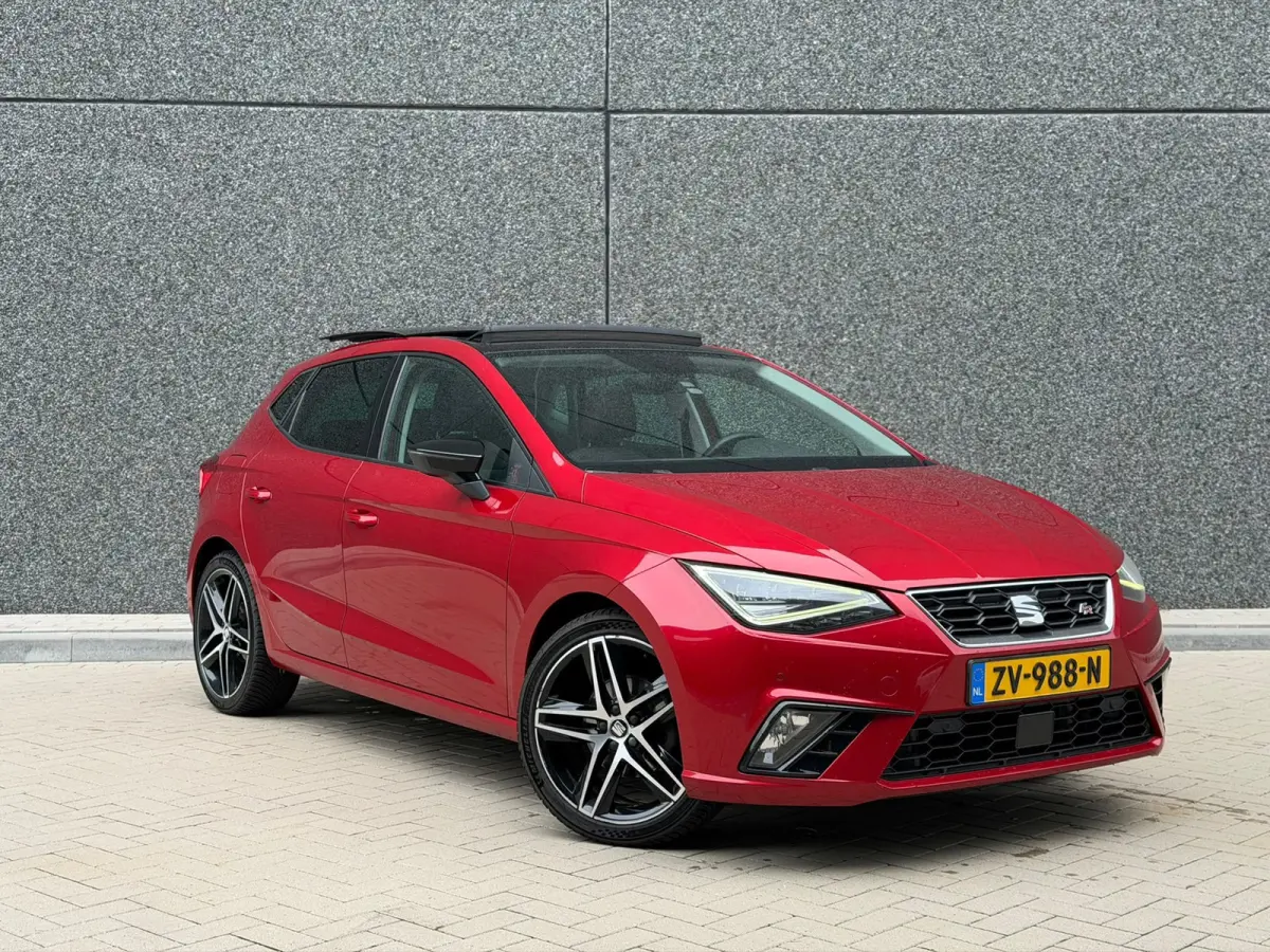 1.0 TSI FR Business Intense 116PK 6-BAK! (PANORAMADAK, CRUISE, CARPLAY, LED, GOED ONDH, CLIMATE CONTROL, NL-AUTO, ETC.)