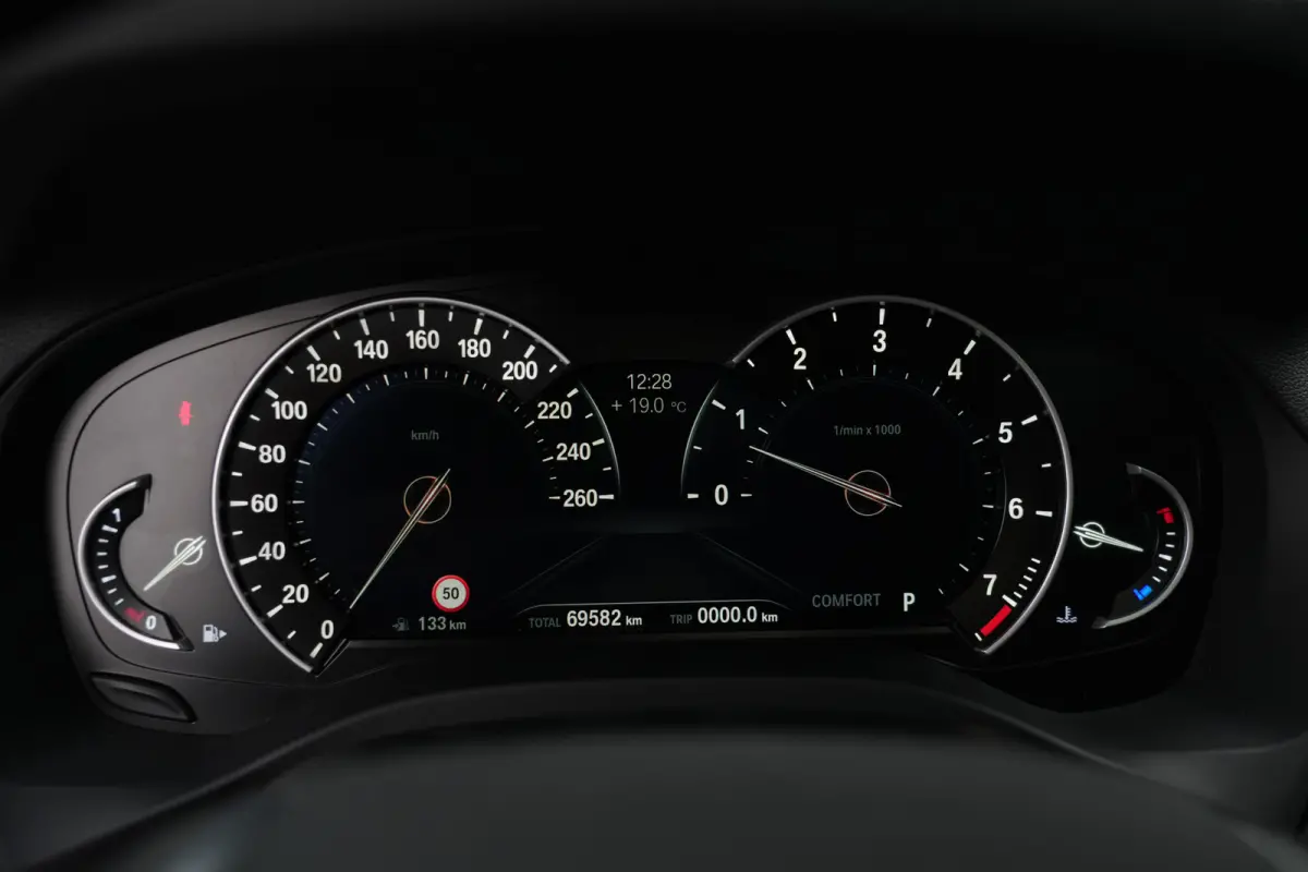 xDrive20i xLine High Executive | 184PK | Pano | HUD | Camera | Keyless | Luxury Line | Driving Assistant Plus | 19" | BMW X3 xDrive20i xLine High Executive 184 PK Benzine met 2.0 viercilinde