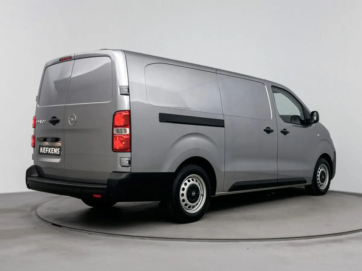 Electric L3 136pk 75 kWh | 2 Zitplaatsen rechtsvoor | Houtenafwerking laadruimte |