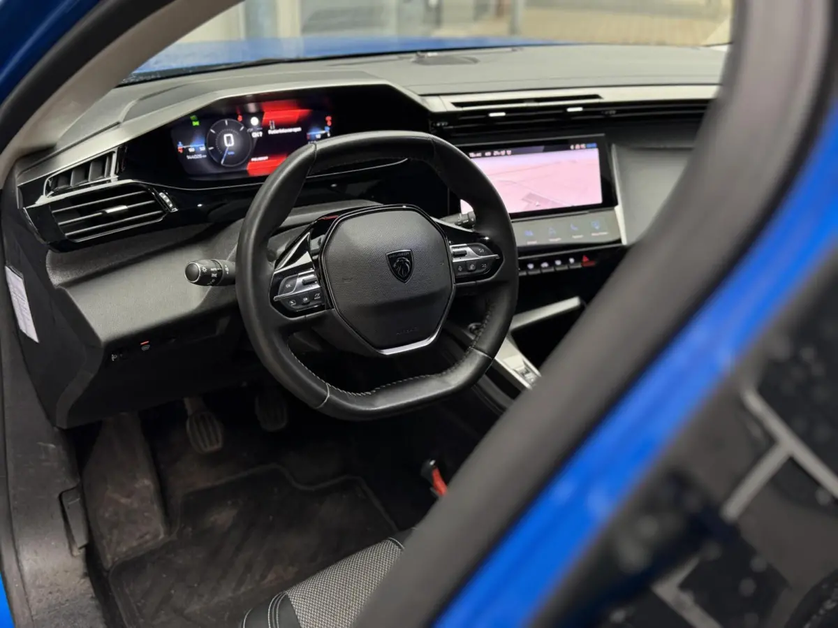 1.2 PureTech Allure | Digital Cockpit | LED | 360 Camera | Half Leder | CarPlay | Navigatie | DAB | Climate | Cruise