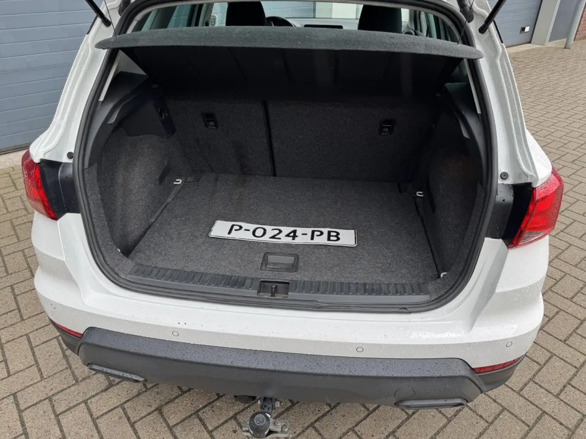 1.0 TSI Style Business Intense | Carplay | Navigatie | Cruise | Climate | Soelverwarming | Trekhaak | Sensoren