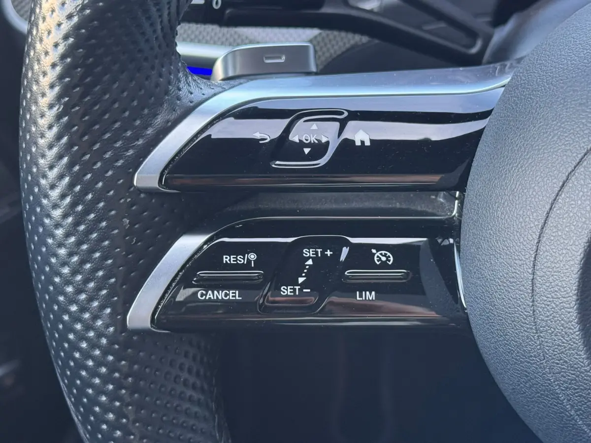 200 Launch Ed. AMG PANO l HUD l BURMESTER l 360 l KEYLESS l MATRIX l EL-STOEL l SFEER l NIGHT l NAP