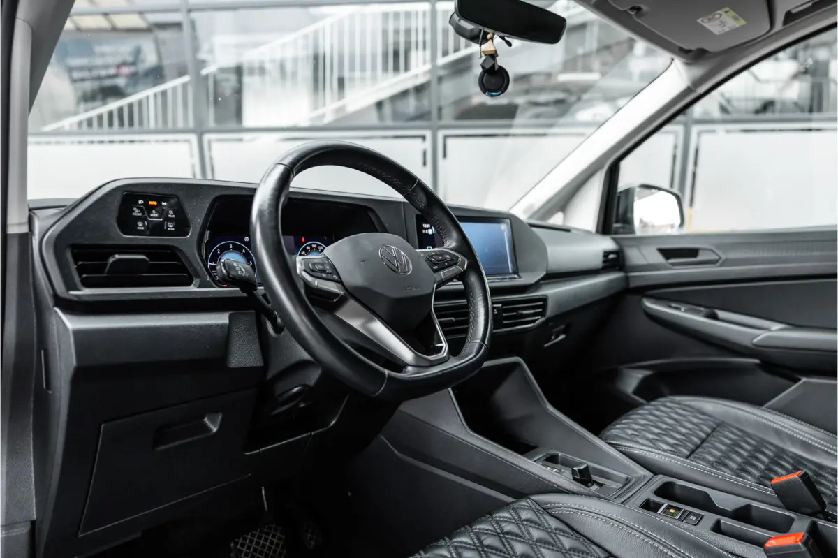 2.0 TDI DSG | LED | Camera | CarPlay | Navigatie | Virtual | Lederen bekleding | Stoelverwarming | Nieuwe APK | BPM Vrij