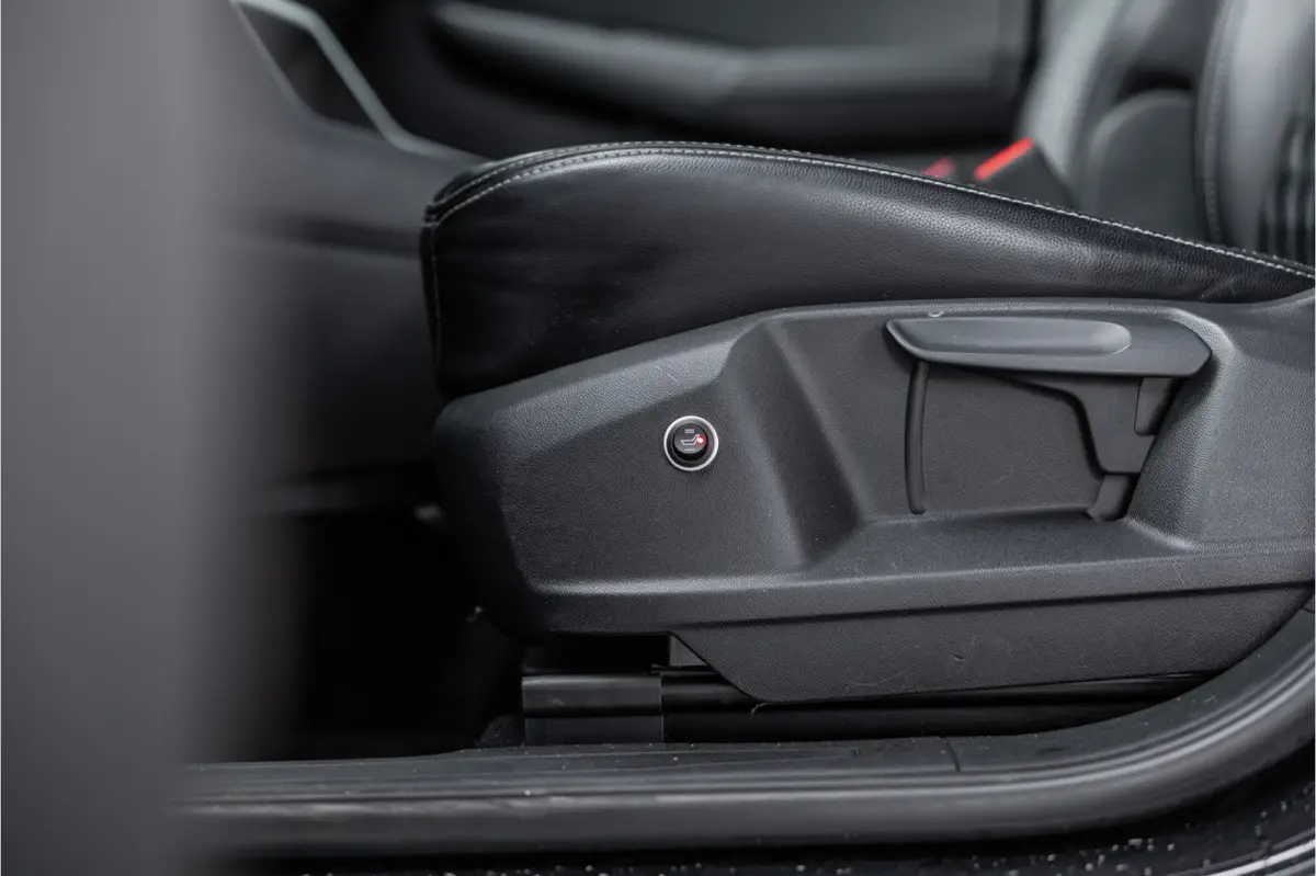 2.0 TDI DSG | LED | Camera | CarPlay | Navigatie | Virtual | Lederen bekleding | Stoelverwarming | Nieuwe APK | BPM Vrij