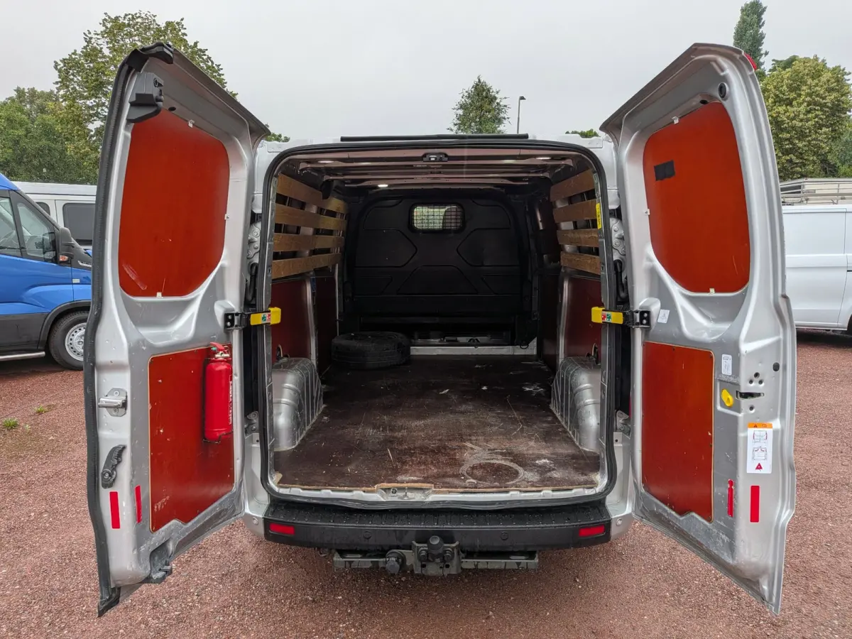 300 2.0 TDCI L2H1 Airco / Cruise / Navi