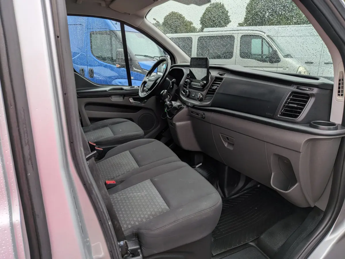 300 2.0 TDCI L2H1 Airco / Cruise / Navi