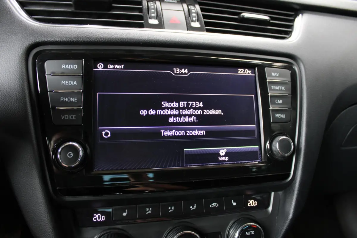 1.0 TSI Greentech Style Business|Navi|Carplay|Cruise|Stoel verw|Nieuwe distributie|Pano dak|Bi-Xenon|