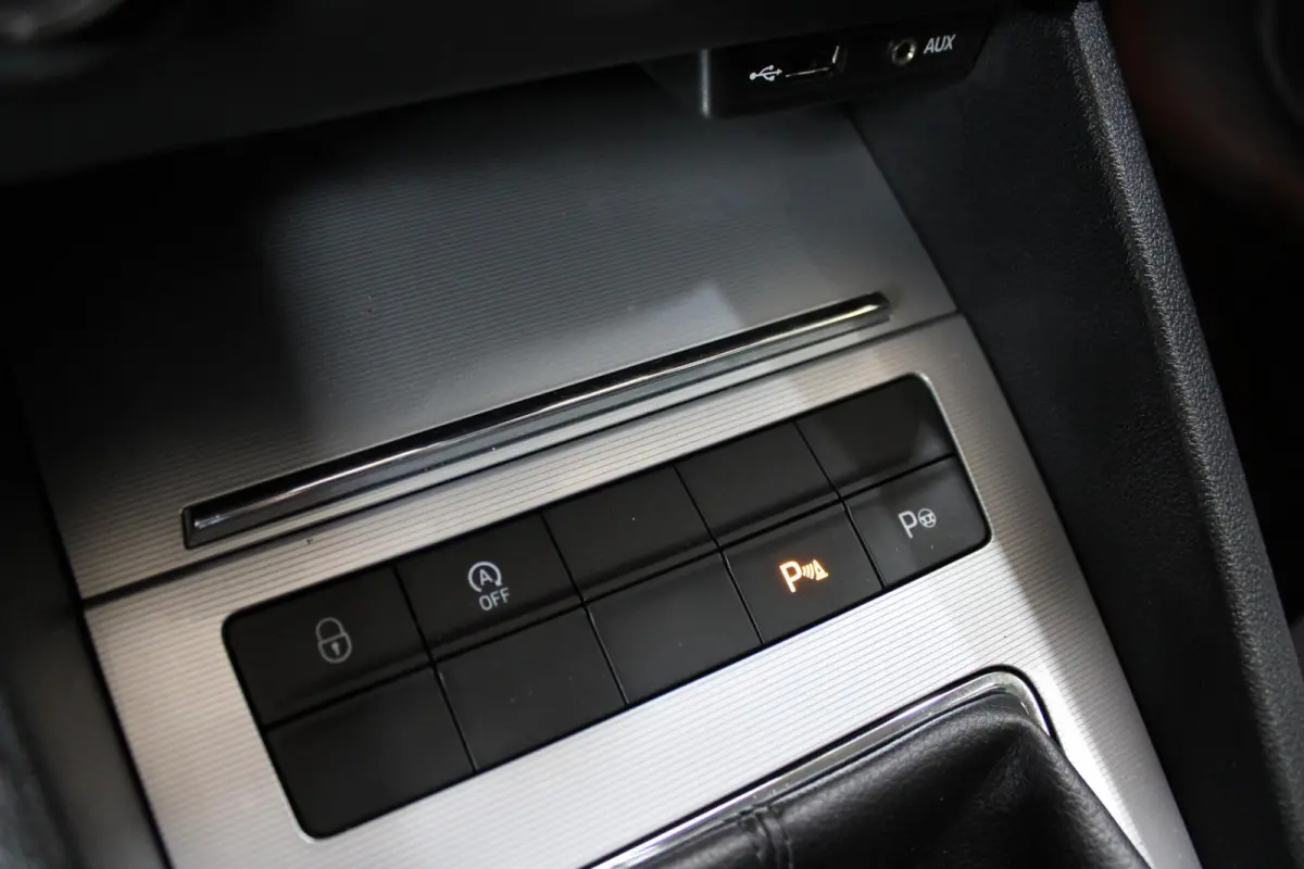 1.0 TSI Greentech Style Business|Navi|Carplay|Cruise|Stoel verw|Nieuwe distributie|Pano dak|Bi-Xenon|