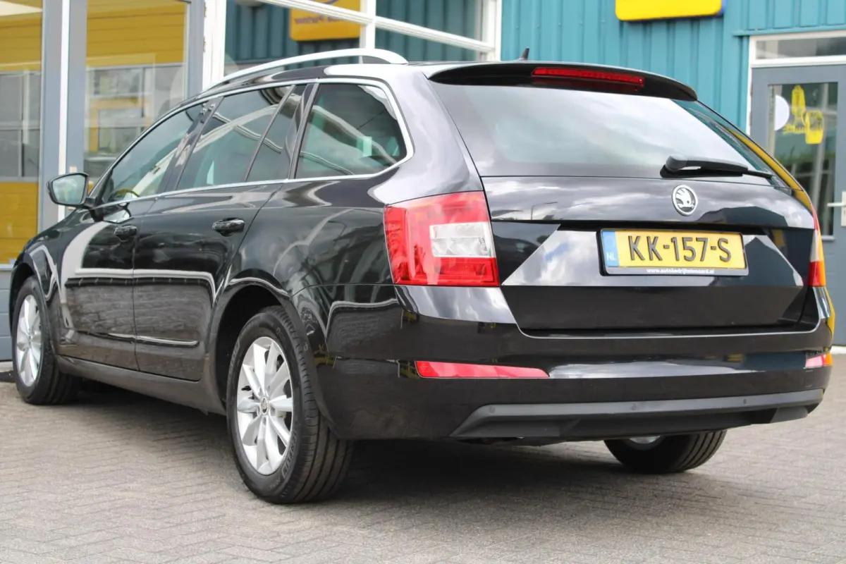 1.0 TSI Greentech Style Business|Navi|Carplay|Cruise|Stoel verw|Nieuwe distributie|Pano dak|Bi-Xenon|