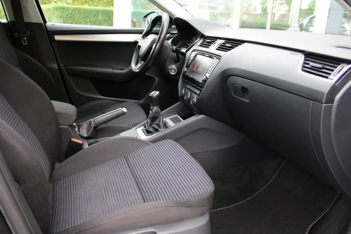 1.0 TSI Greentech Style Business|Navi|Carplay|Cruise|Stoel verw|Nieuwe distributie|Pano dak|Bi-Xenon|