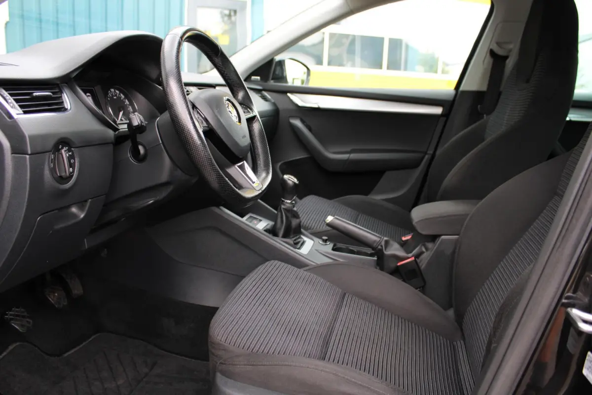 1.0 TSI Greentech Style Business|Navi|Carplay|Cruise|Stoel verw|Nieuwe distributie|Pano dak|Bi-Xenon|