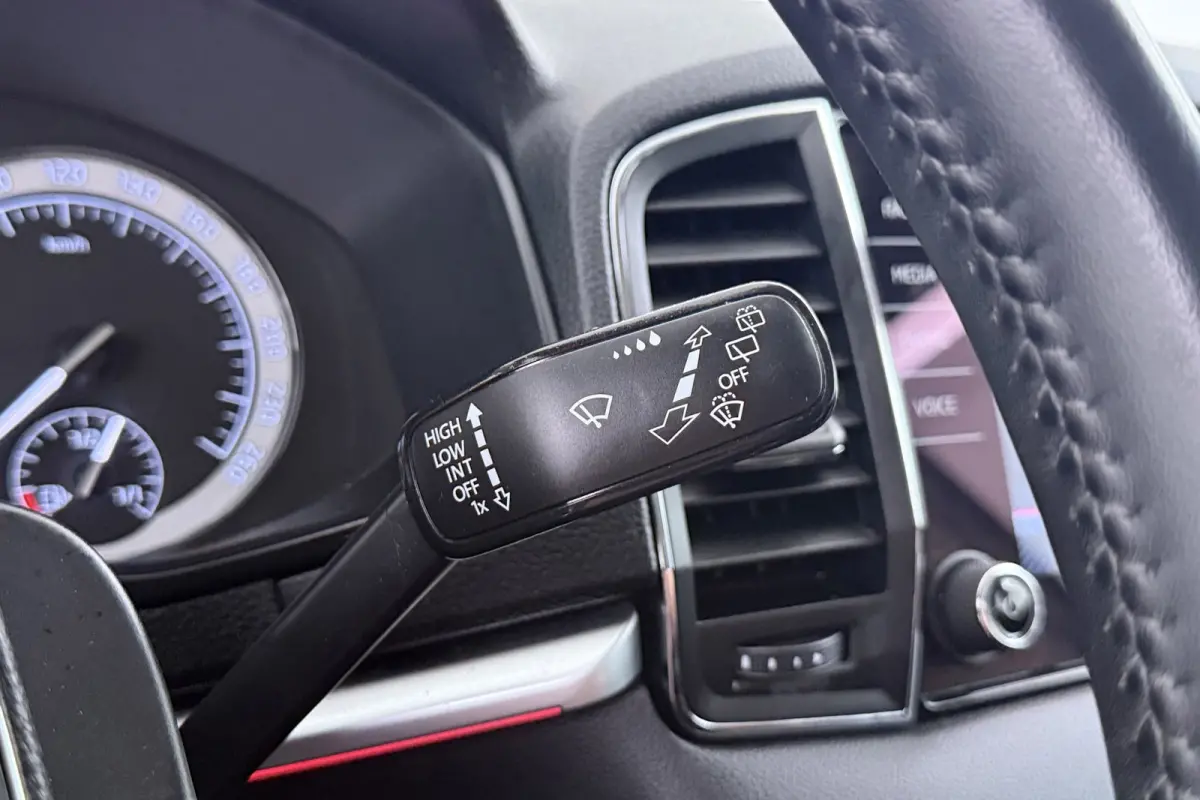 1.0 TSI Business Edition | CarPlay | Camera | Stoelverwarming | Cruise Control |