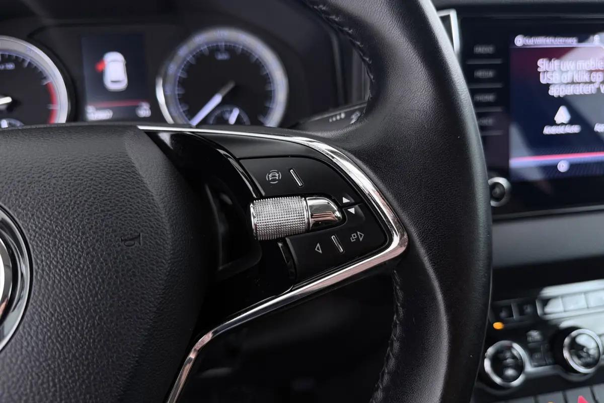 1.0 TSI Business Edition | CarPlay | Camera | Stoelverwarming | Cruise Control |