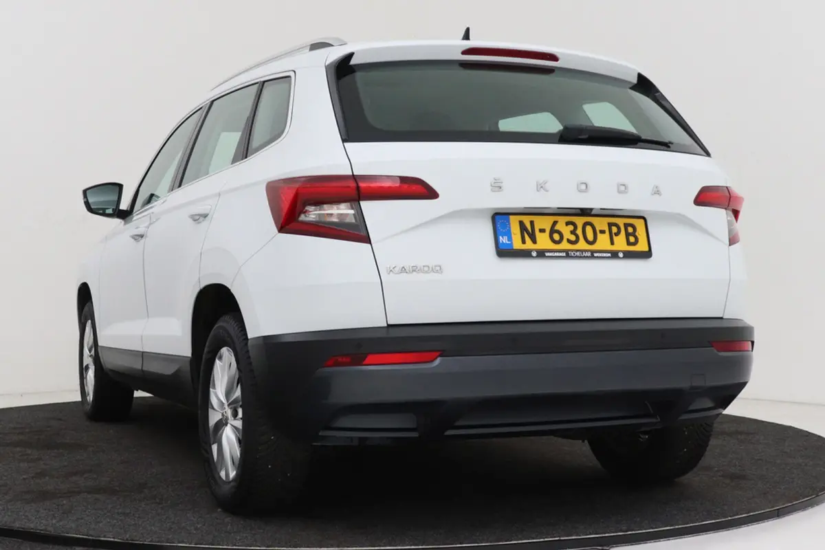 1.0 TSI Business Edition | CarPlay | Camera | Stoelverwarming | Cruise Control |