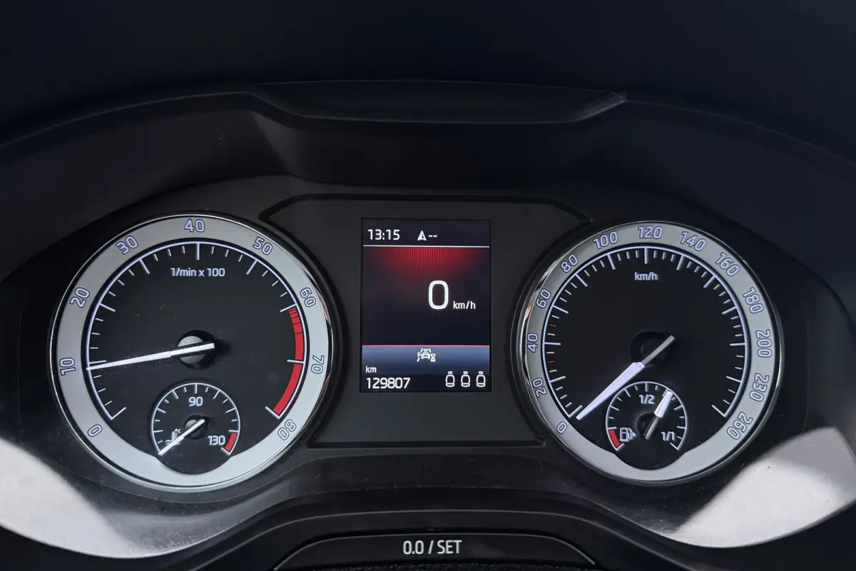 1.0 TSI Business Edition | CarPlay | Camera | Stoelverwarming | Cruise Control |