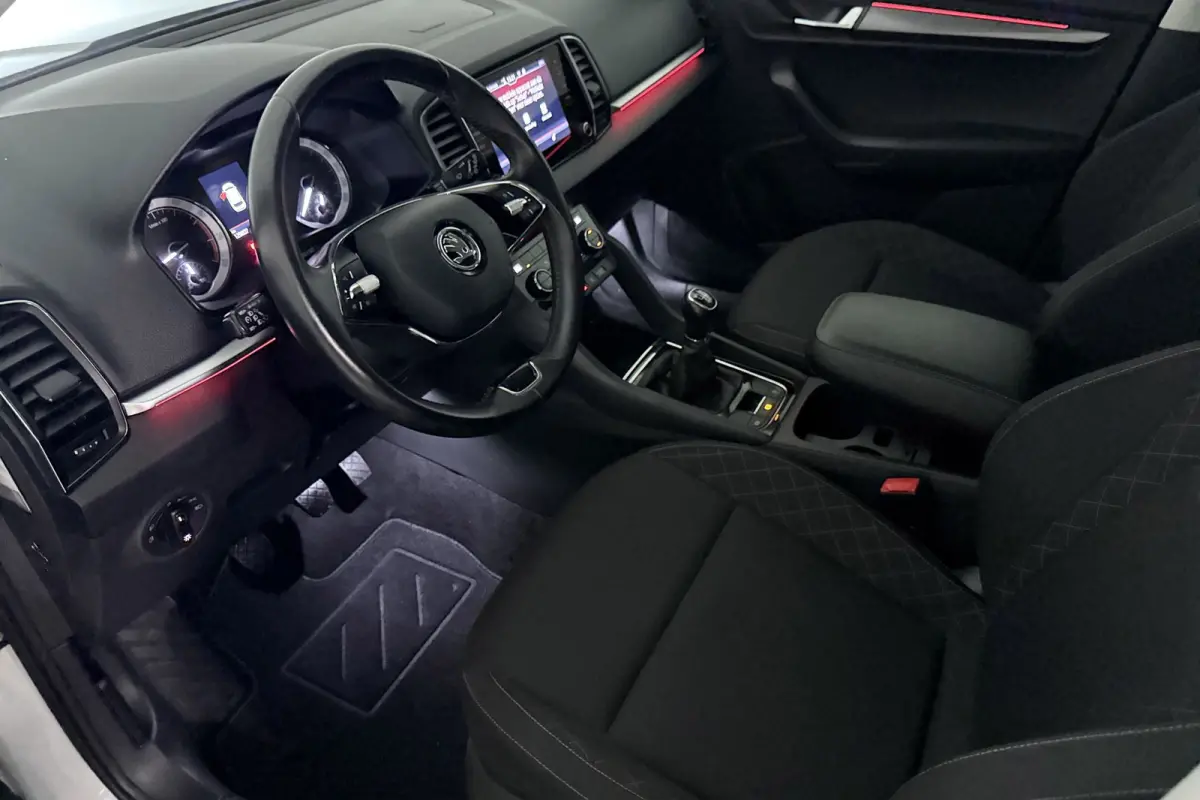 1.0 TSI Business Edition | CarPlay | Camera | Stoelverwarming | Cruise Control |