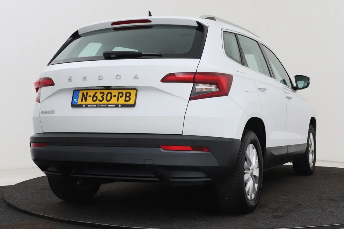 1.0 TSI Business Edition | CarPlay | Camera | Stoelverwarming | Cruise Control |