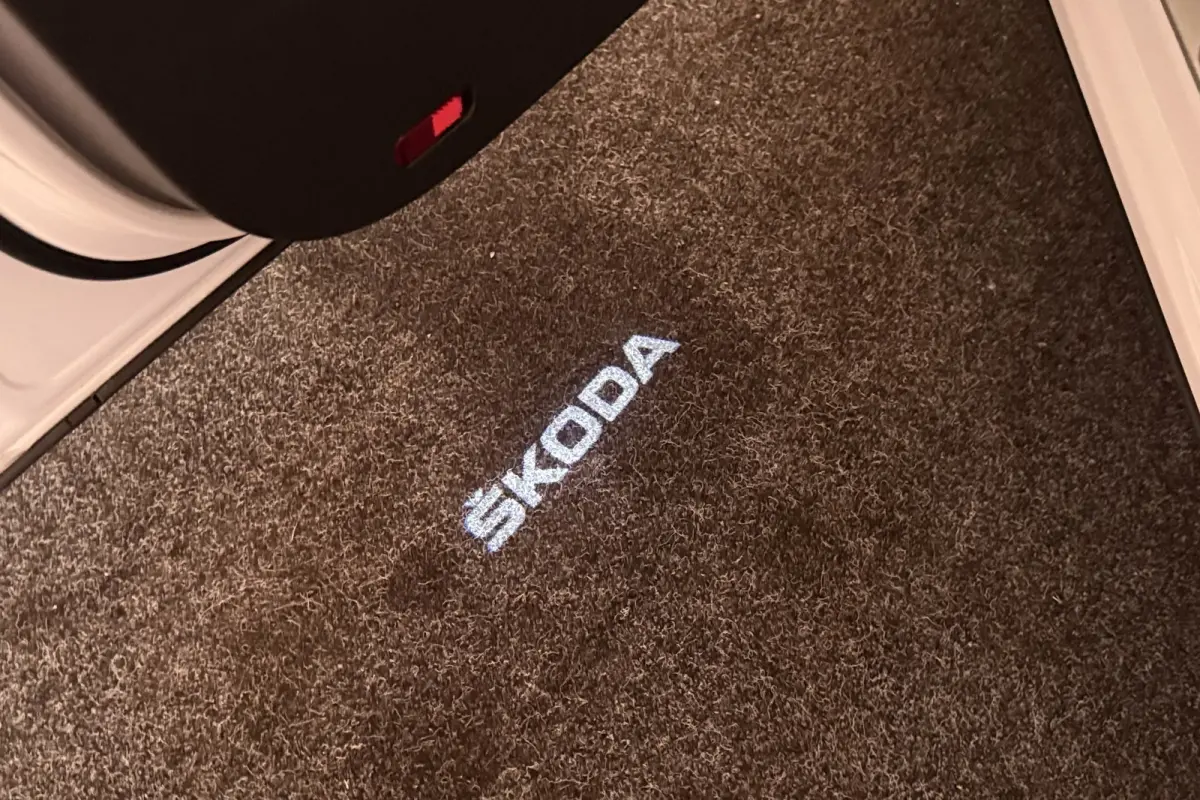 1.0 TSI Business Edition | CarPlay | Camera | Stoelverwarming | Cruise Control |