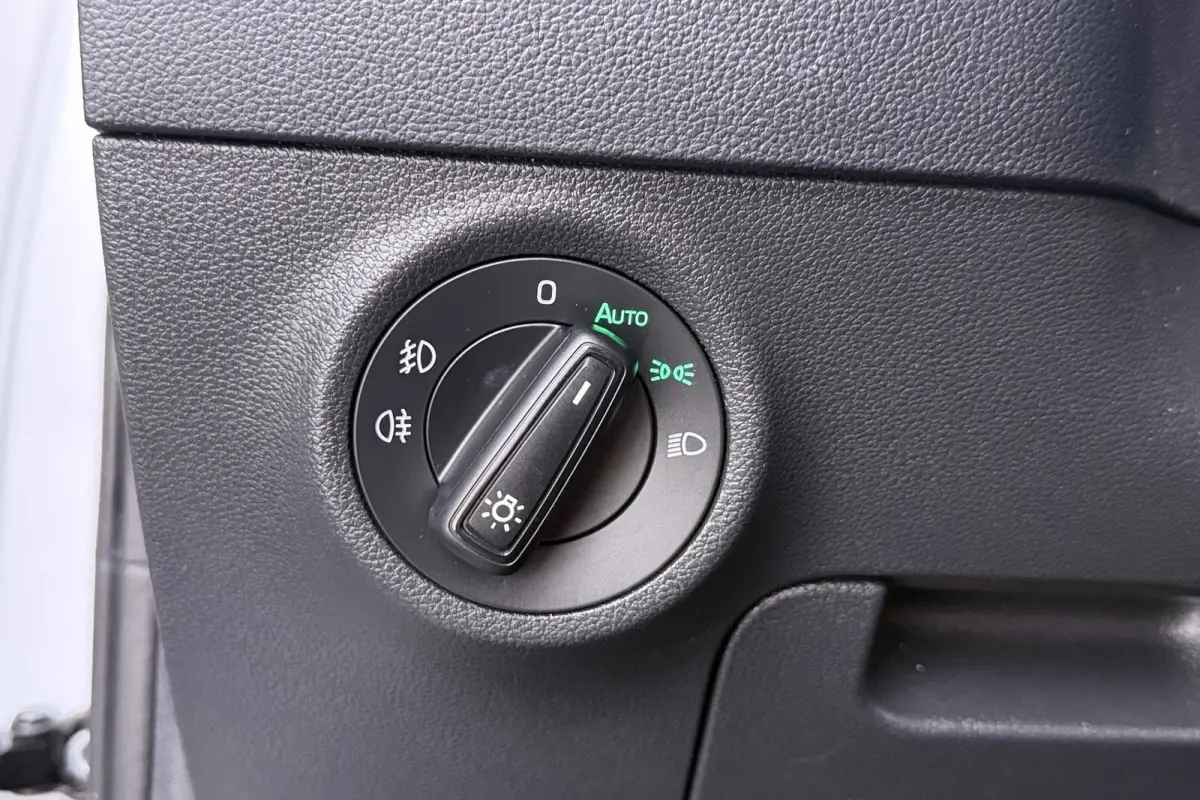 1.0 TSI Business Edition | CarPlay | Camera | Stoelverwarming | Cruise Control |