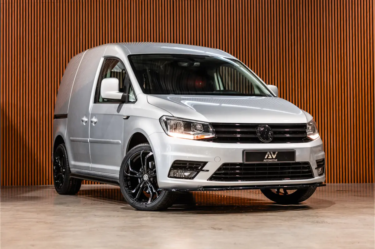 2.0 TDI DSG Highline | CarPlay | Navigatie | MF Stuur | Trekhaak | Lederen bekleding | Airco | Stoelverwarming | PDC | Nieuwe APK