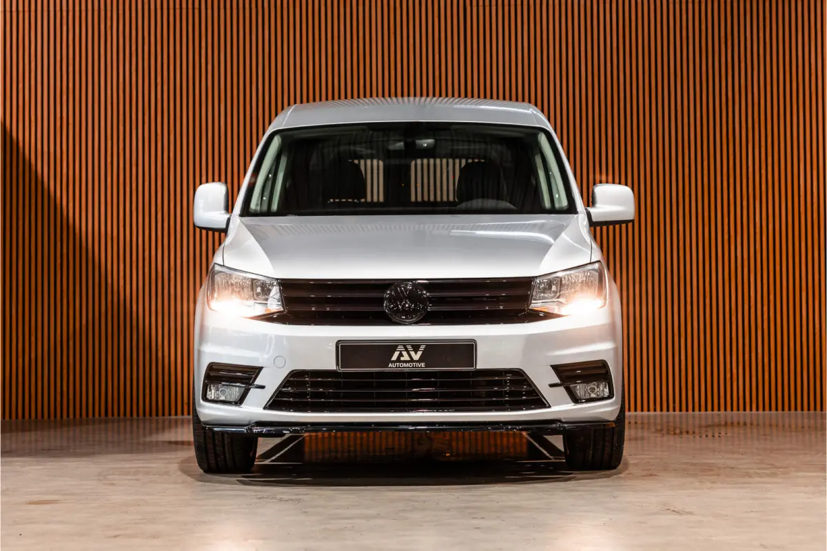 2.0 TDI DSG Highline | CarPlay | Navigatie | MF Stuur | Trekhaak | Lederen bekleding | Airco | Stoelverwarming | PDC | Nieuwe APK