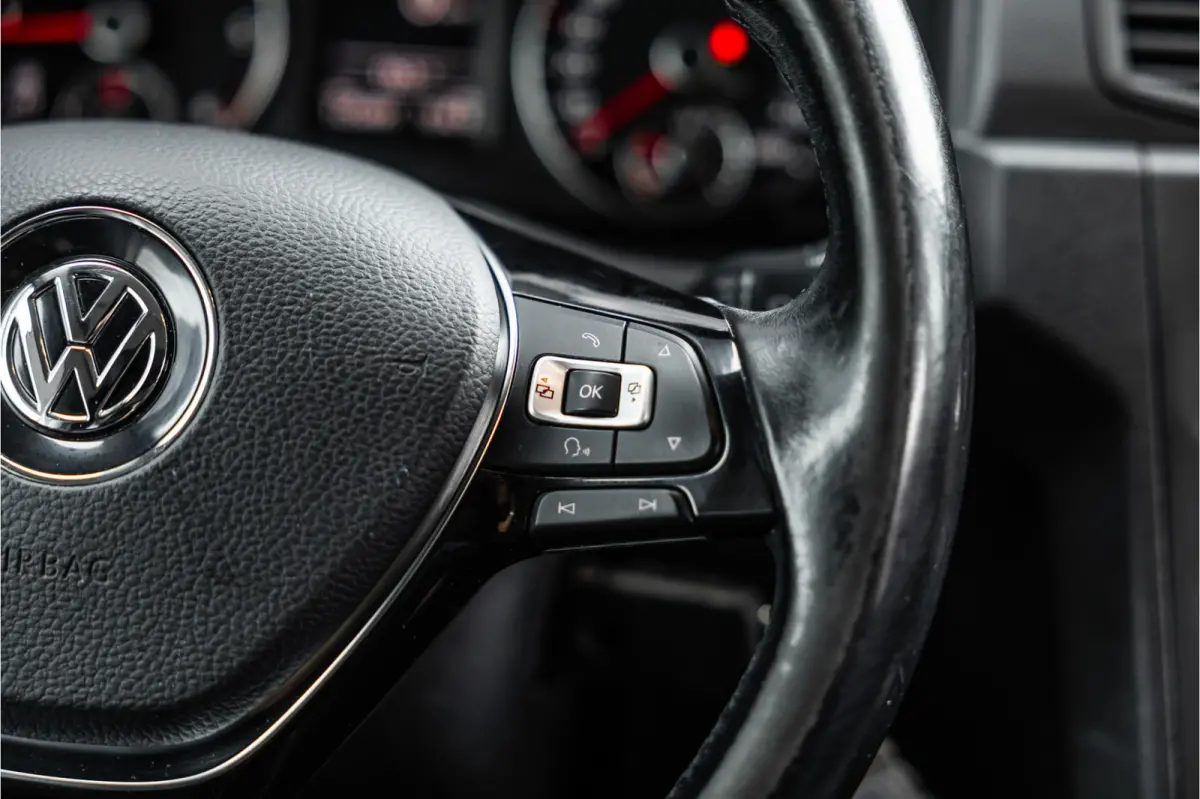 2.0 TDI DSG Highline | CarPlay | Navigatie | MF Stuur | Trekhaak | Lederen bekleding | Airco | Stoelverwarming | PDC | Nieuwe APK