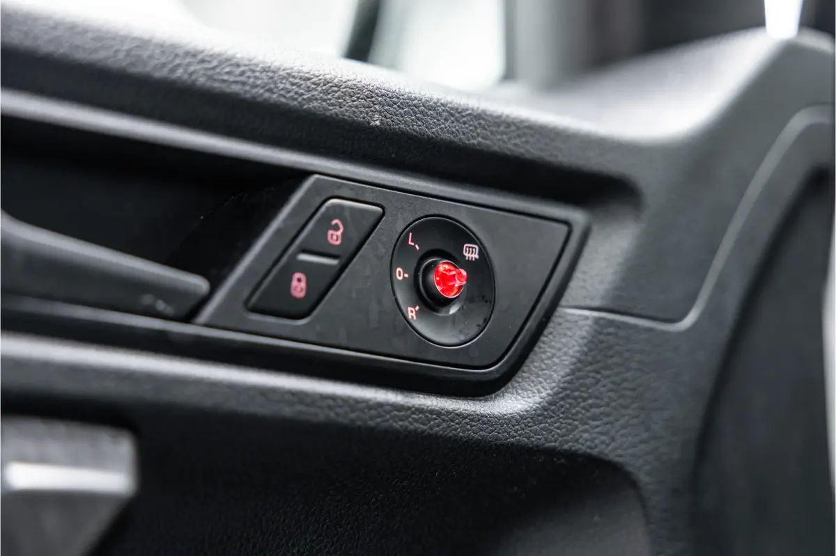 2.0 TDI DSG Highline | CarPlay | Navigatie | MF Stuur | Trekhaak | Lederen bekleding | Airco | Stoelverwarming | PDC | Nieuwe APK