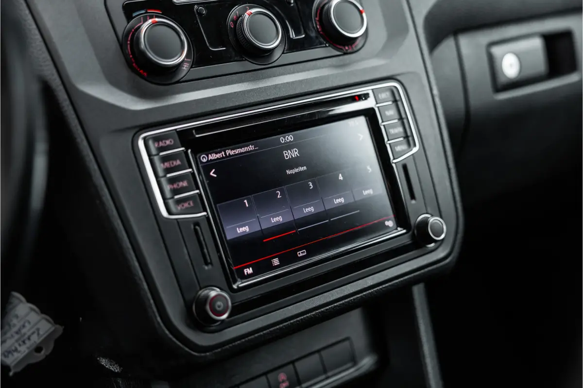 2.0 TDI DSG Highline | CarPlay | Navigatie | MF Stuur | Trekhaak | Lederen bekleding | Airco | Stoelverwarming | PDC | Nieuwe APK