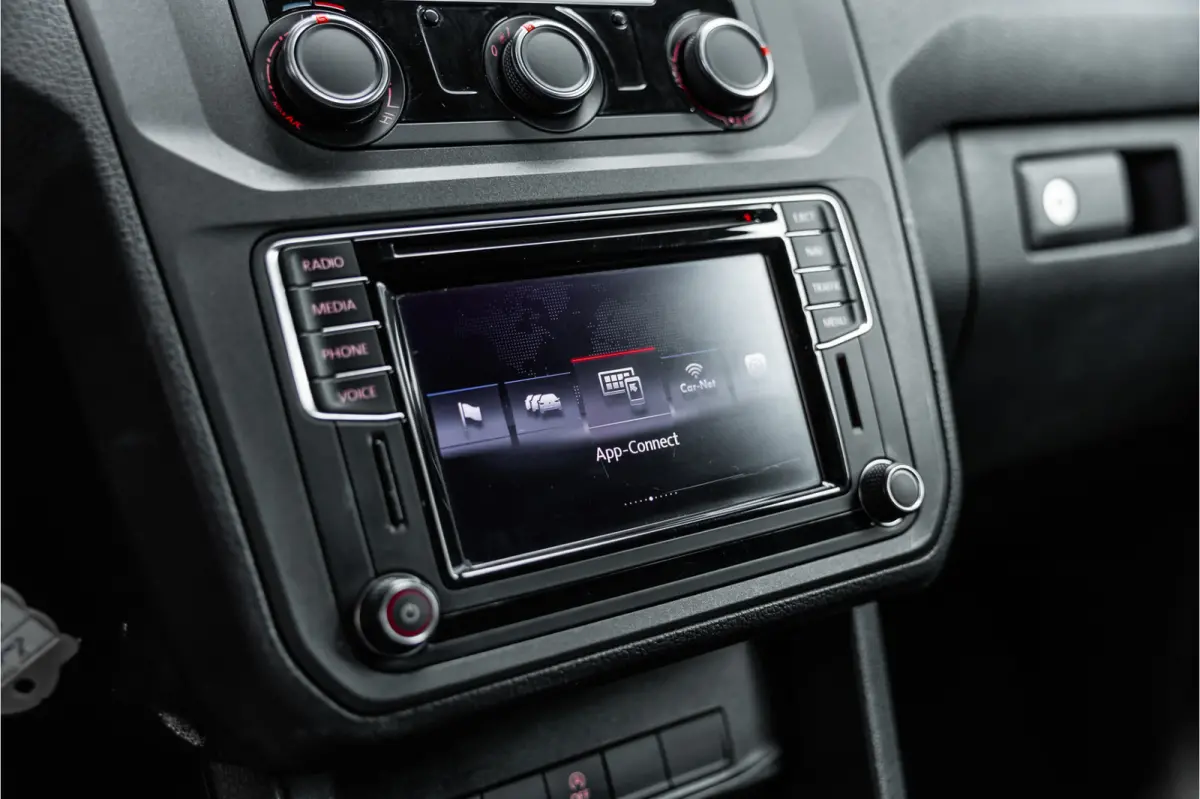 2.0 TDI DSG Highline | CarPlay | Navigatie | MF Stuur | Trekhaak | Lederen bekleding | Airco | Stoelverwarming | PDC | Nieuwe APK