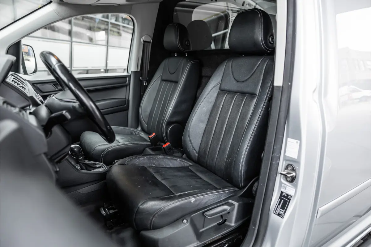 2.0 TDI DSG Highline | CarPlay | Navigatie | MF Stuur | Trekhaak | Lederen bekleding | Airco | Stoelverwarming | PDC | Nieuwe APK