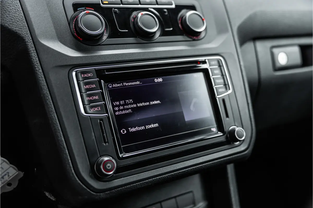 2.0 TDI DSG Highline | CarPlay | Navigatie | MF Stuur | Trekhaak | Lederen bekleding | Airco | Stoelverwarming | PDC | Nieuwe APK