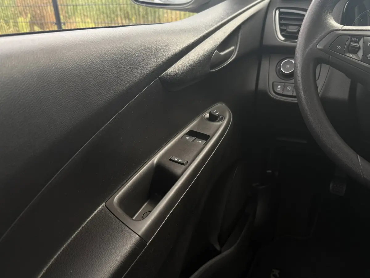 1.0 ecoFLEX Edition Cruise|Bluetooth|Radio | Airco |