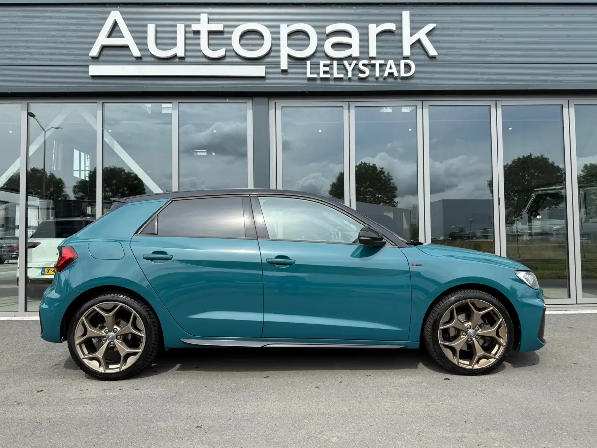 30 TFSI S Line edition one