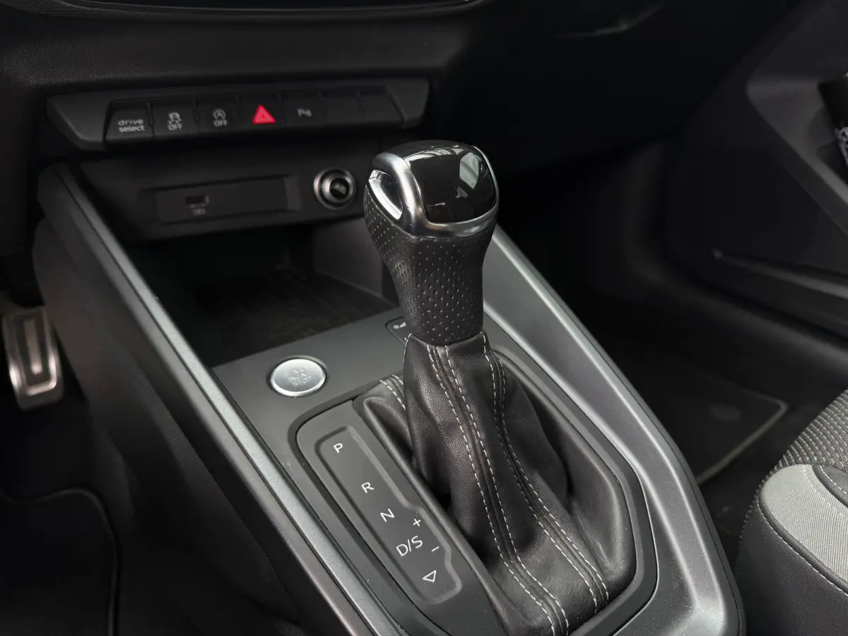 30 TFSI S Line edition one