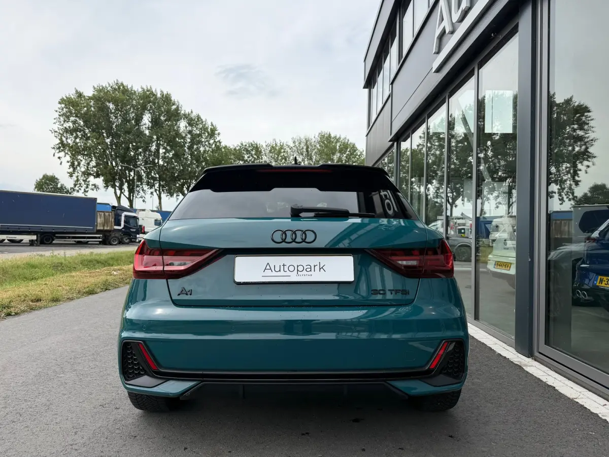 30 TFSI S Line edition one