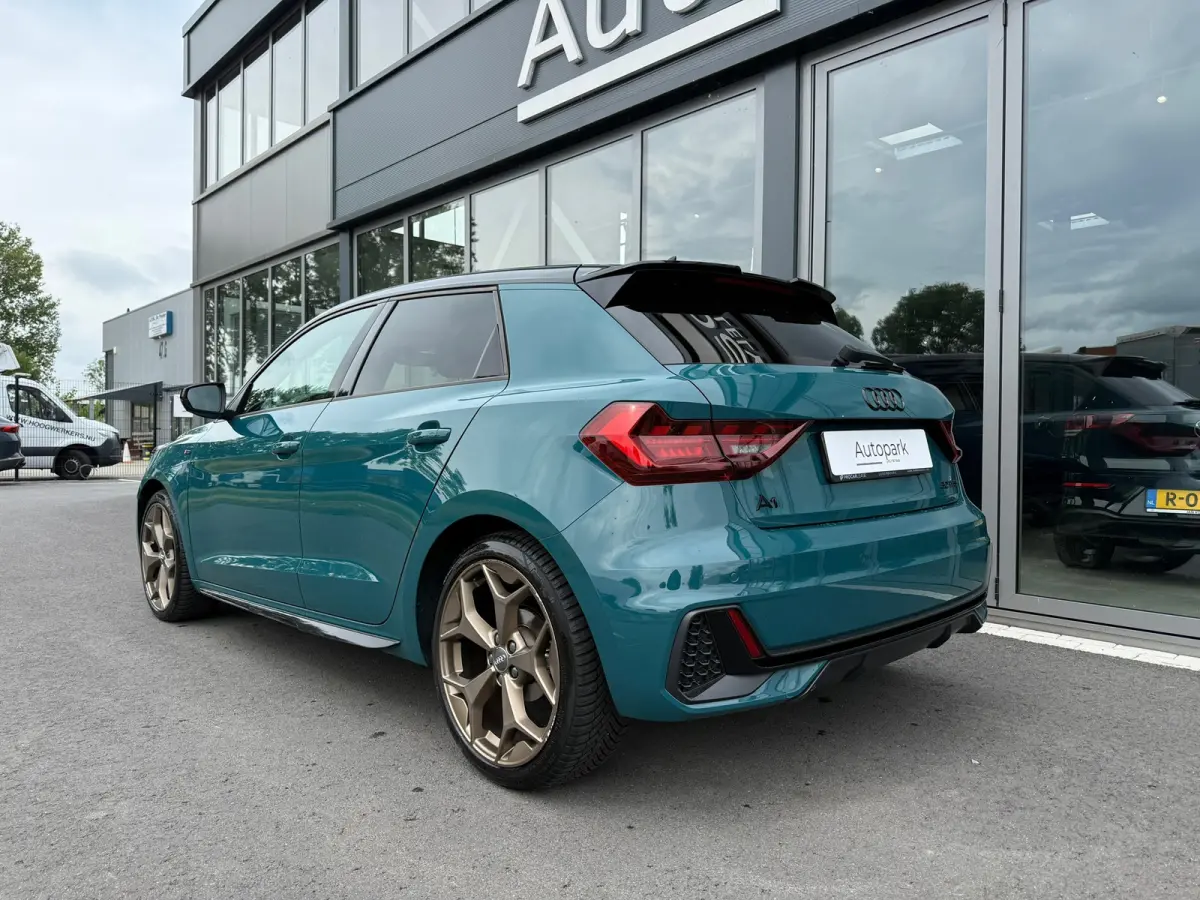 30 TFSI S Line edition one