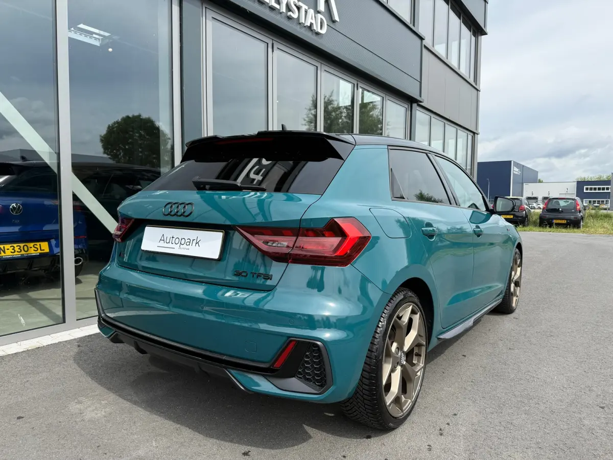 30 TFSI S Line edition one