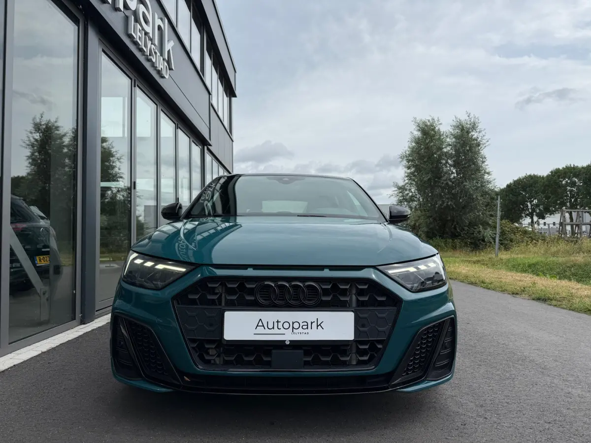 30 TFSI S Line edition one