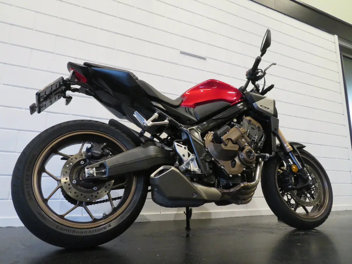 E-CLUTCH NIEUWSTAAT!