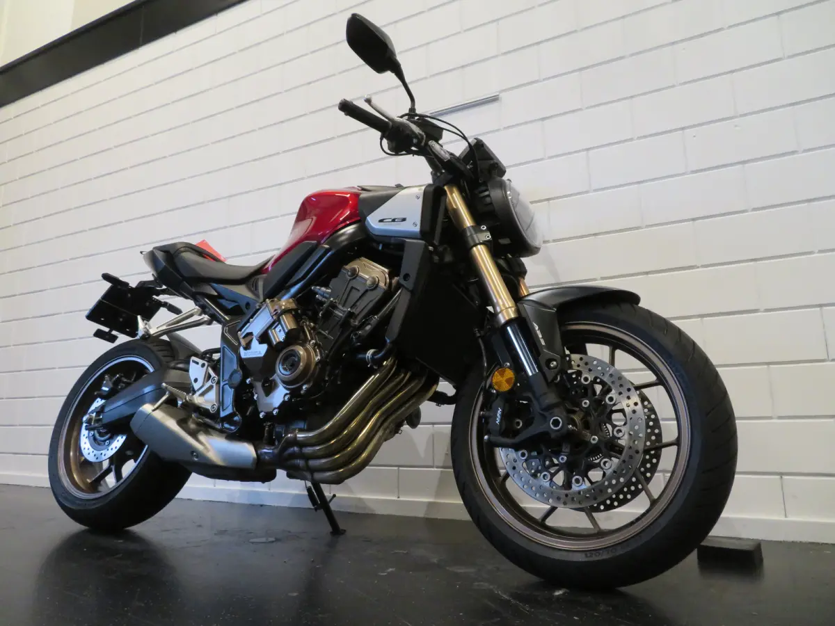 E-CLUTCH NIEUWSTAAT!