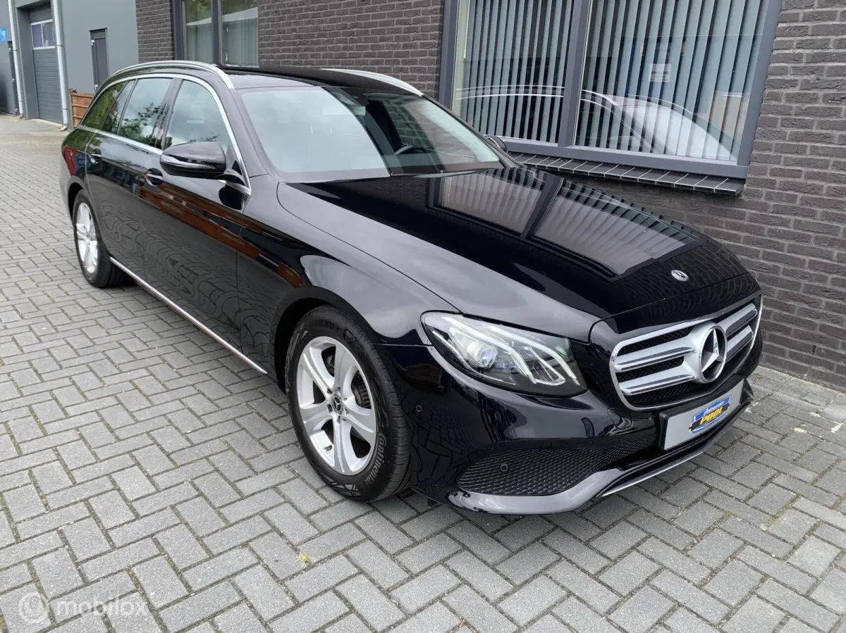 200 Premium|Clima|Cruise|Navi|LED