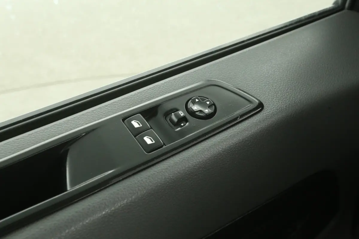 Kombi 75 kWh L3H1 Long Range 8 Zits | Snelladen | SOH 90% | Airco | Camera | Cruise | Parkeersensoren