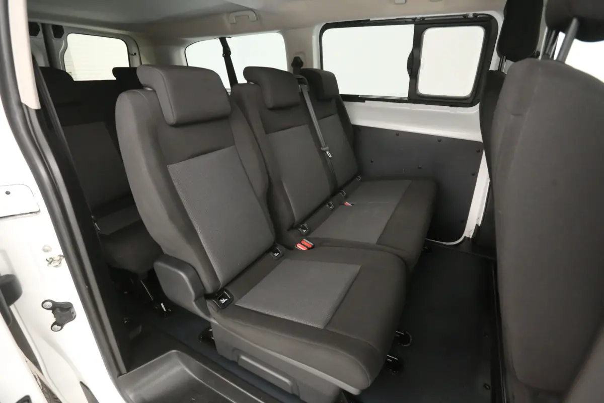Kombi 75 kWh L3H1 Long Range 8 Zits | Snelladen | SOH 90% | Airco | Camera | Cruise | Parkeersensoren