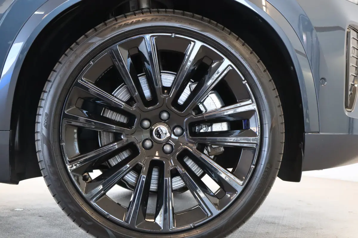 T8 455PK AWD Ultra Dark | Full options! | B&W | Luchtvering | 22" | Massage/ventilatie | Trekhaak