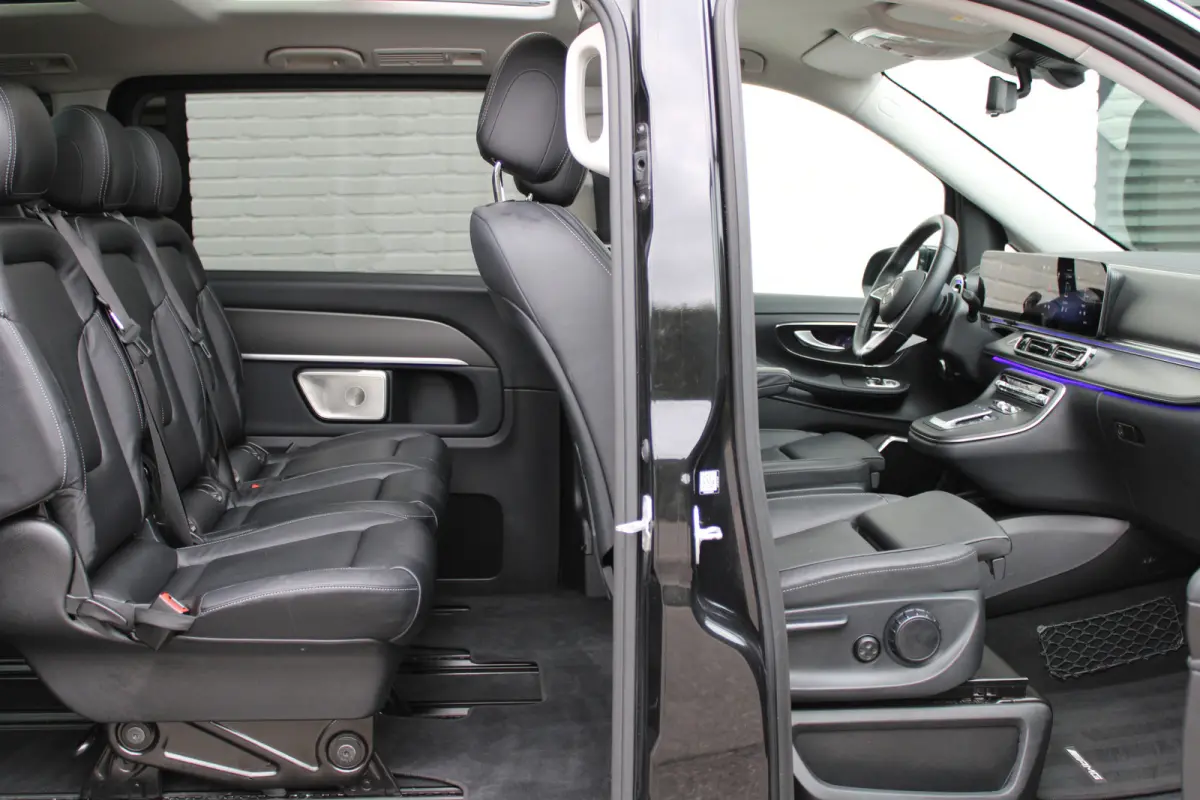 300d / AMG / DC / 4-Matic / Luchtvering / Pano / Burmester / Vol Opties / NIEUWSTAAT.