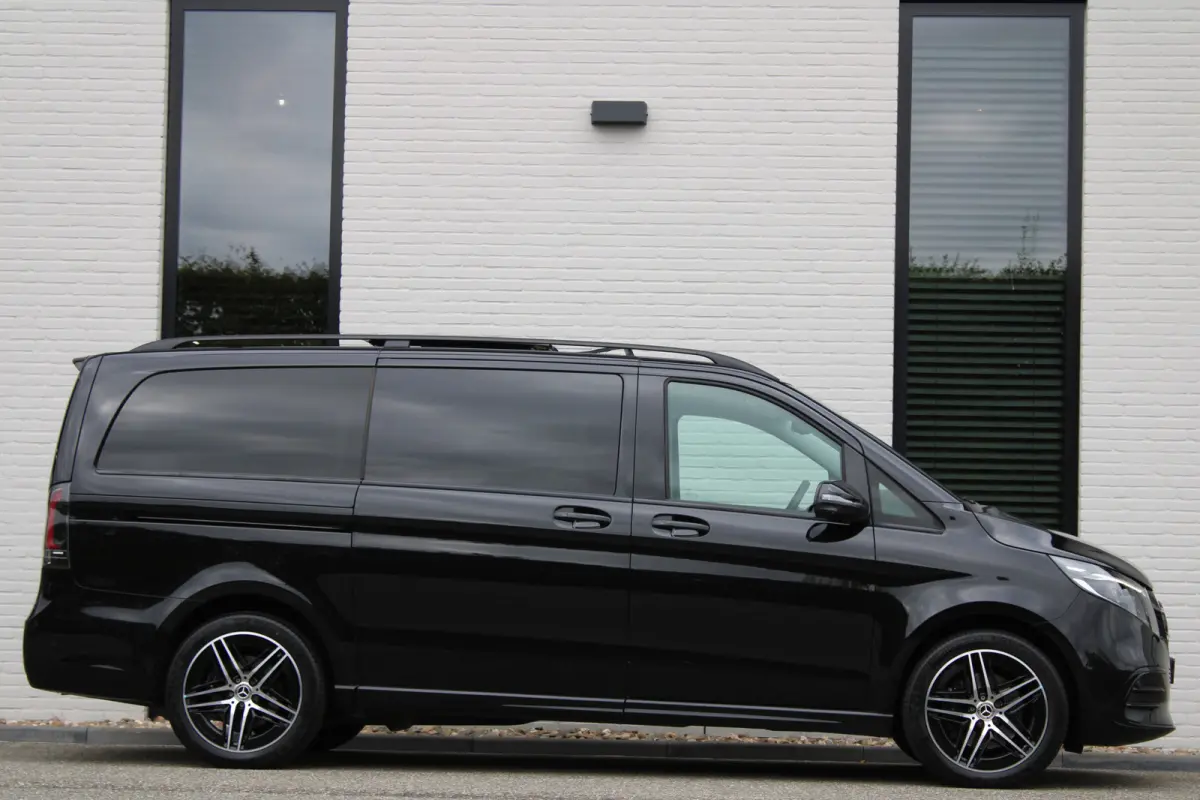 300d / AMG / DC / 4-Matic / Luchtvering / Pano / Burmester / Vol Opties / NIEUWSTAAT.